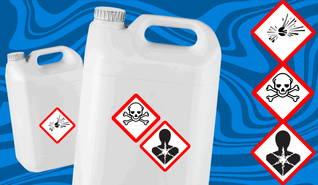Verpackungen mit Gefahrensymbolen wie „explosiv“, „akut toxisch“ und „ernste Gesundheitsgefahr“